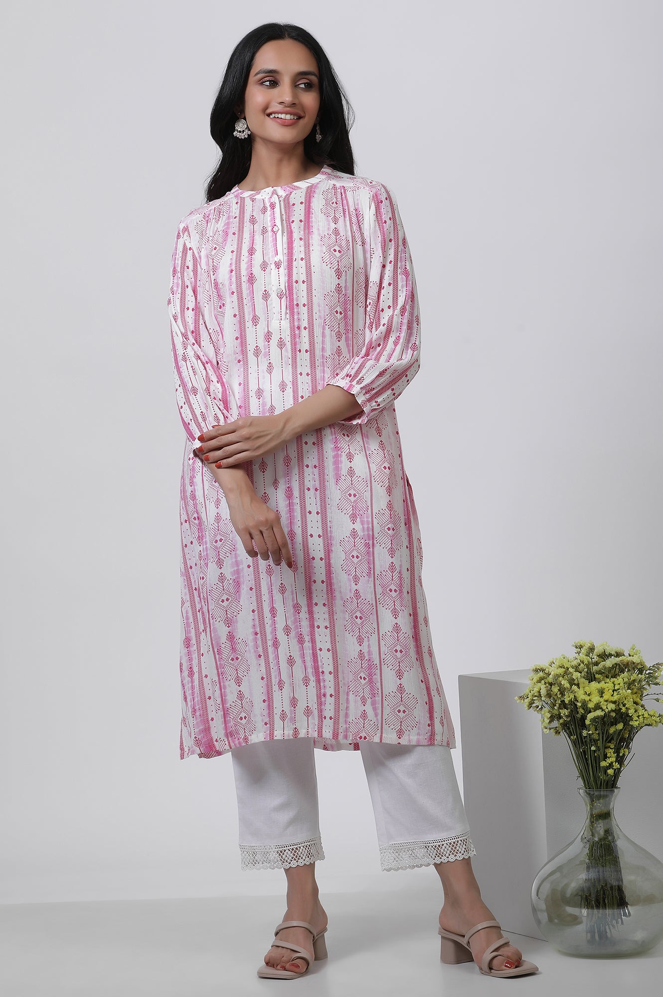 White &amp; Pink Abstract Printed Kurta And Pants Set