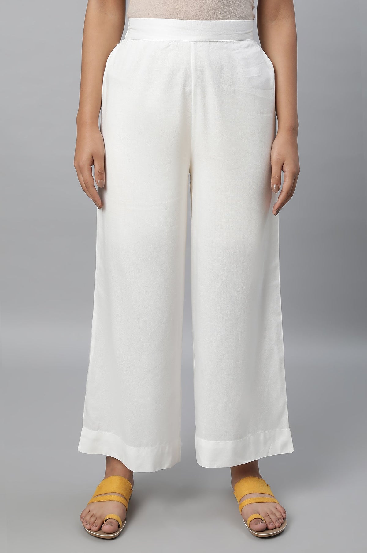 Elleven Women's Off White Solid Straight-fit Woven Palazzo with Slip-On Closure - S
