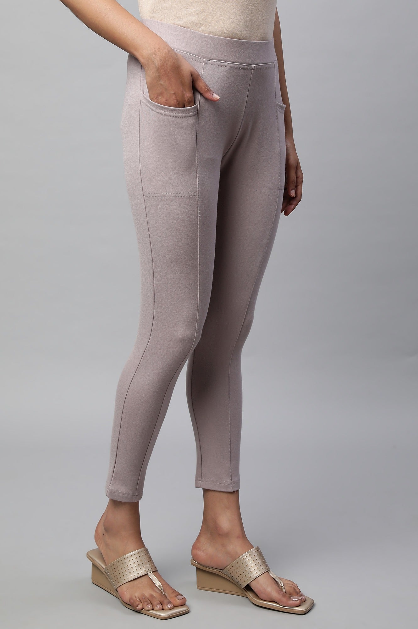 Light Purple Solid Skinny Fit Knit Yoga Tights with Side Pockets