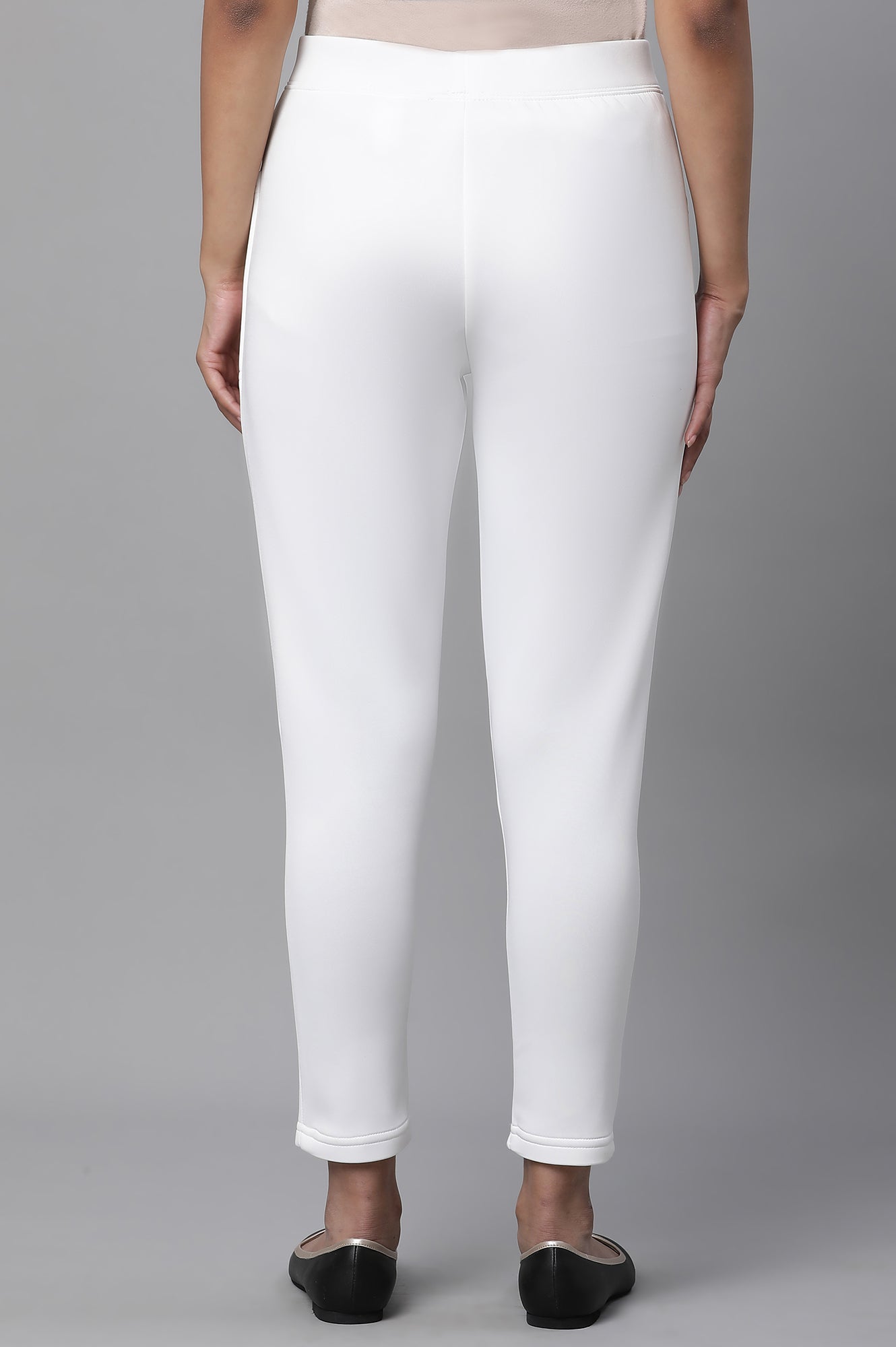 White Solid Skinny Fit Tights With Side Pockets