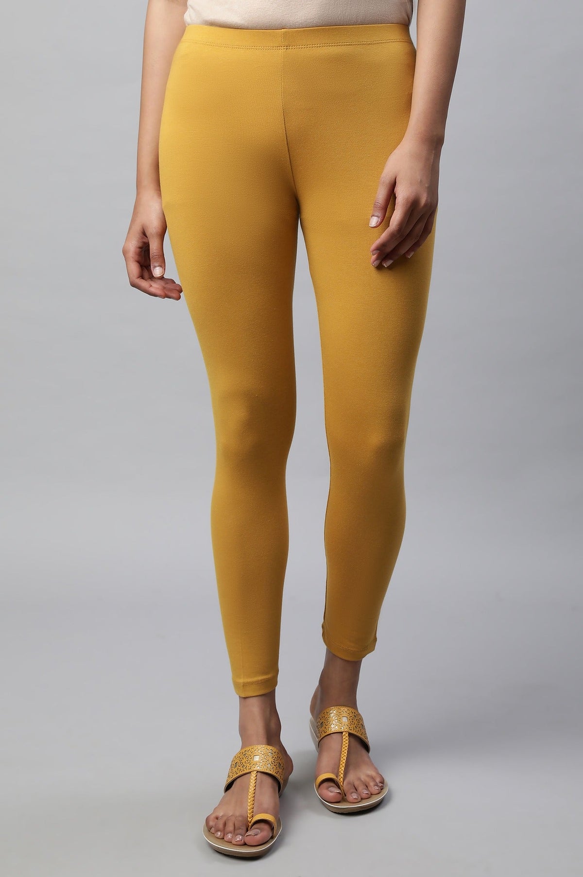 Elleven Women's Yellow Solid Skinny Fit Cotton Tights With Slip On Closure - S