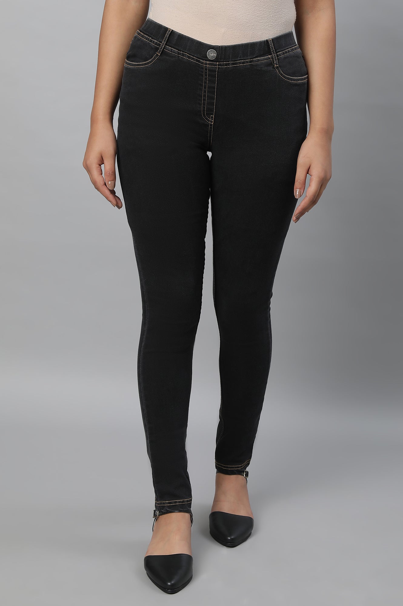 Grey Solid Skinny Fit Denim Jeggings With Slip On Closure