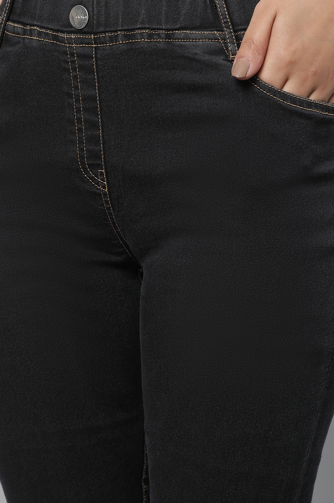 Grey Solid Skinny Fit Denim Jeggings With Slip On Closure