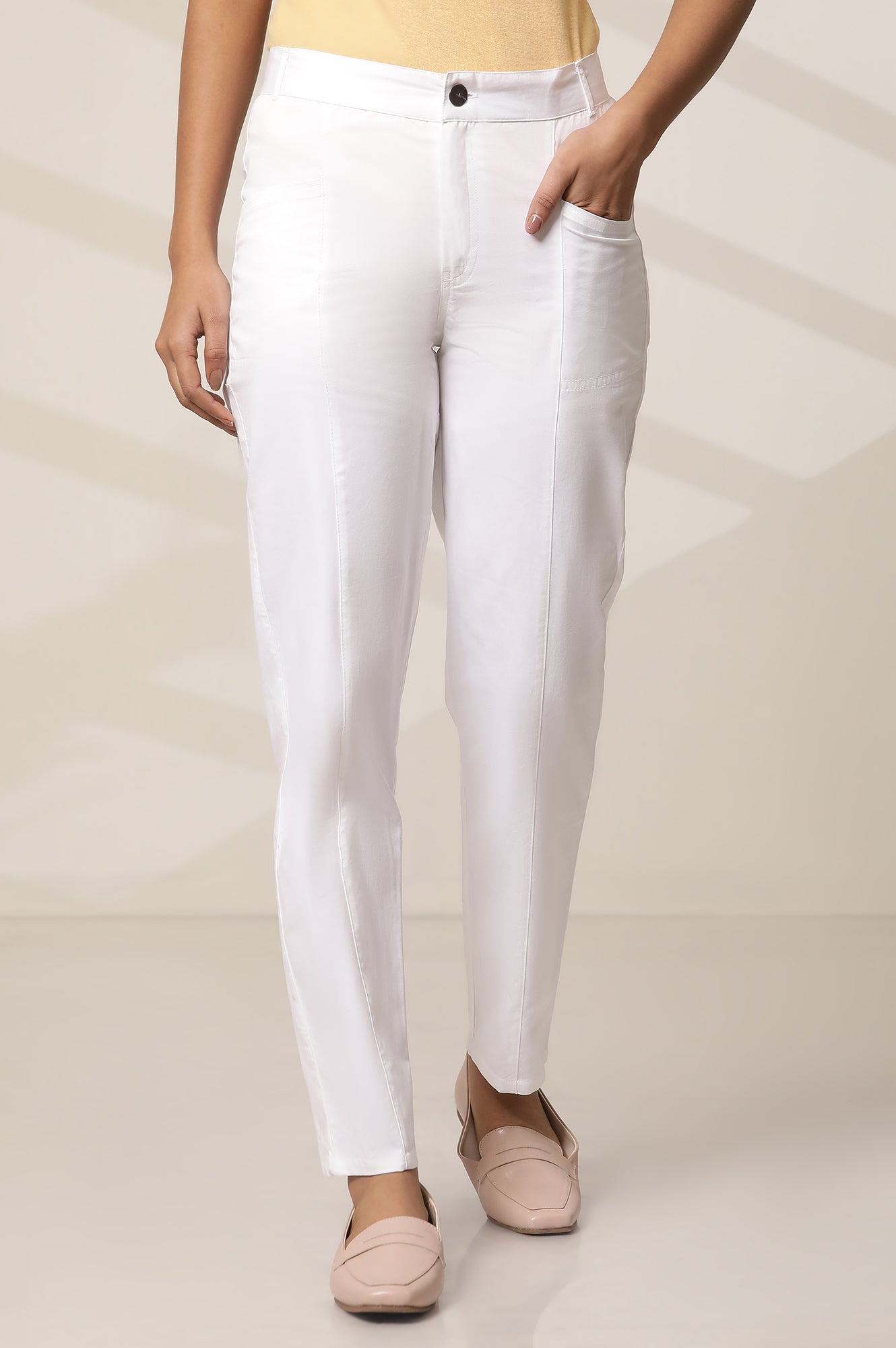 White Solid Straight Fit Cotton Pants With Front Pockets