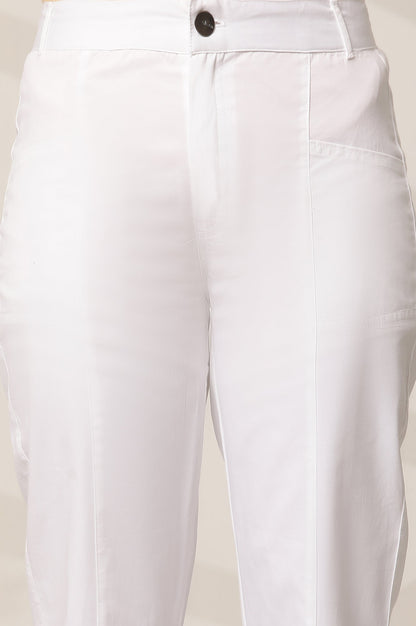 White Solid Straight Fit Cotton Pants With Front Pockets