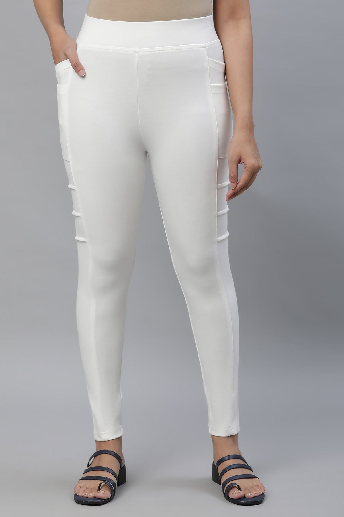 Elleven Women's White Solid Skinny Fit Yoga Tights With Side Pockets - 2XL