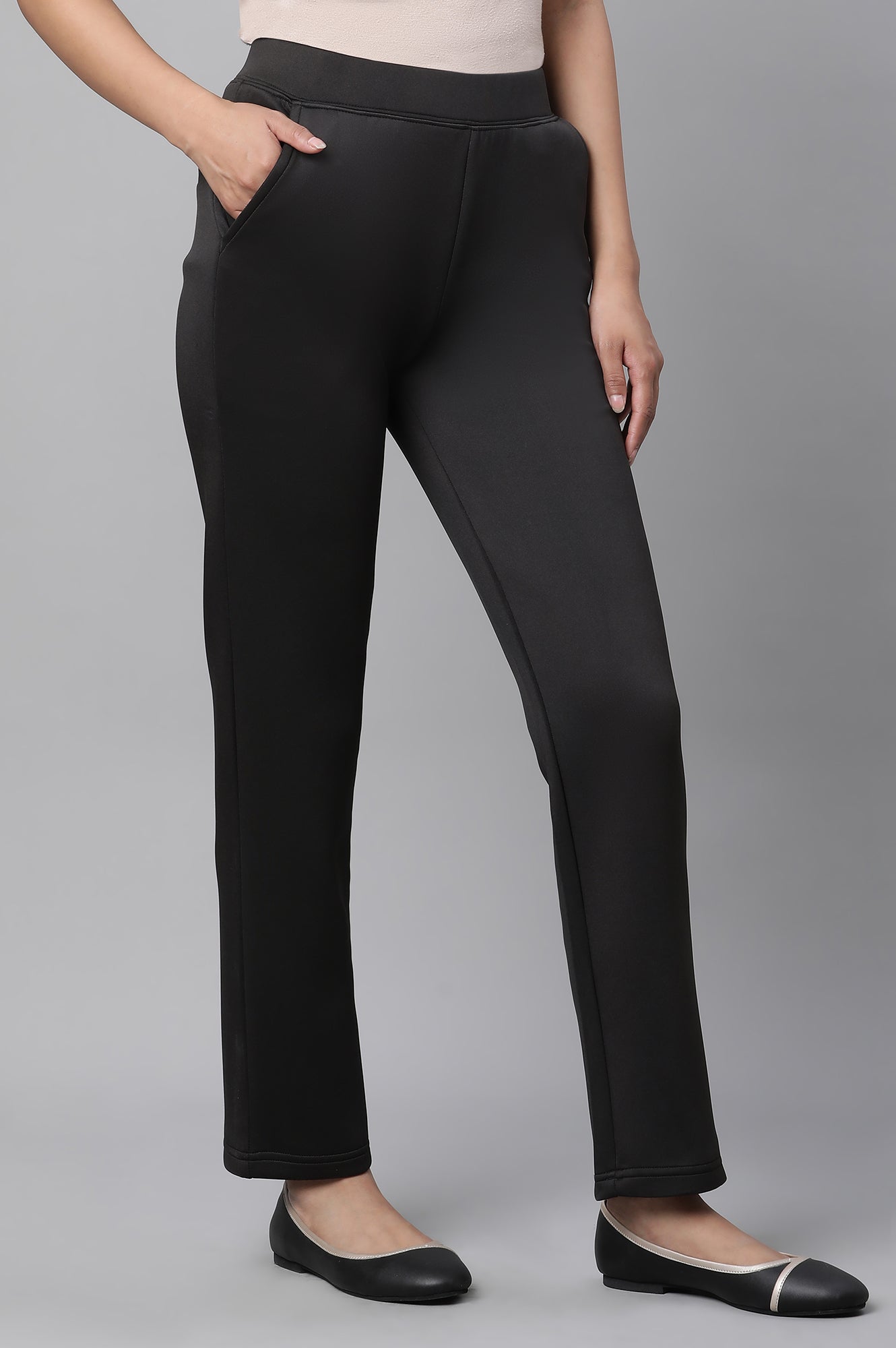 Black Solid Straight Fit Pants With Side Pockets
