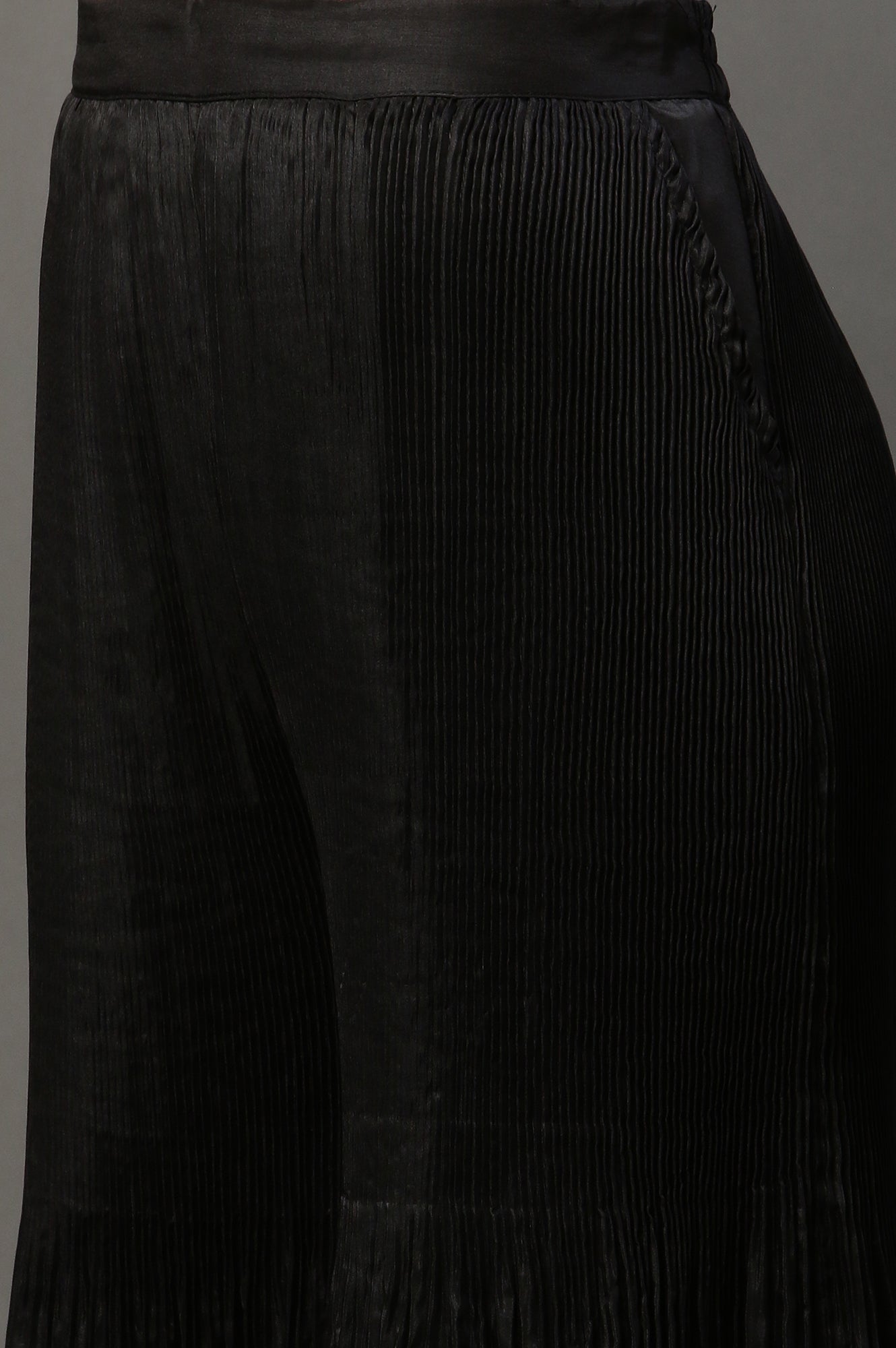Black Solid Flared Woven Sharara With Pleats