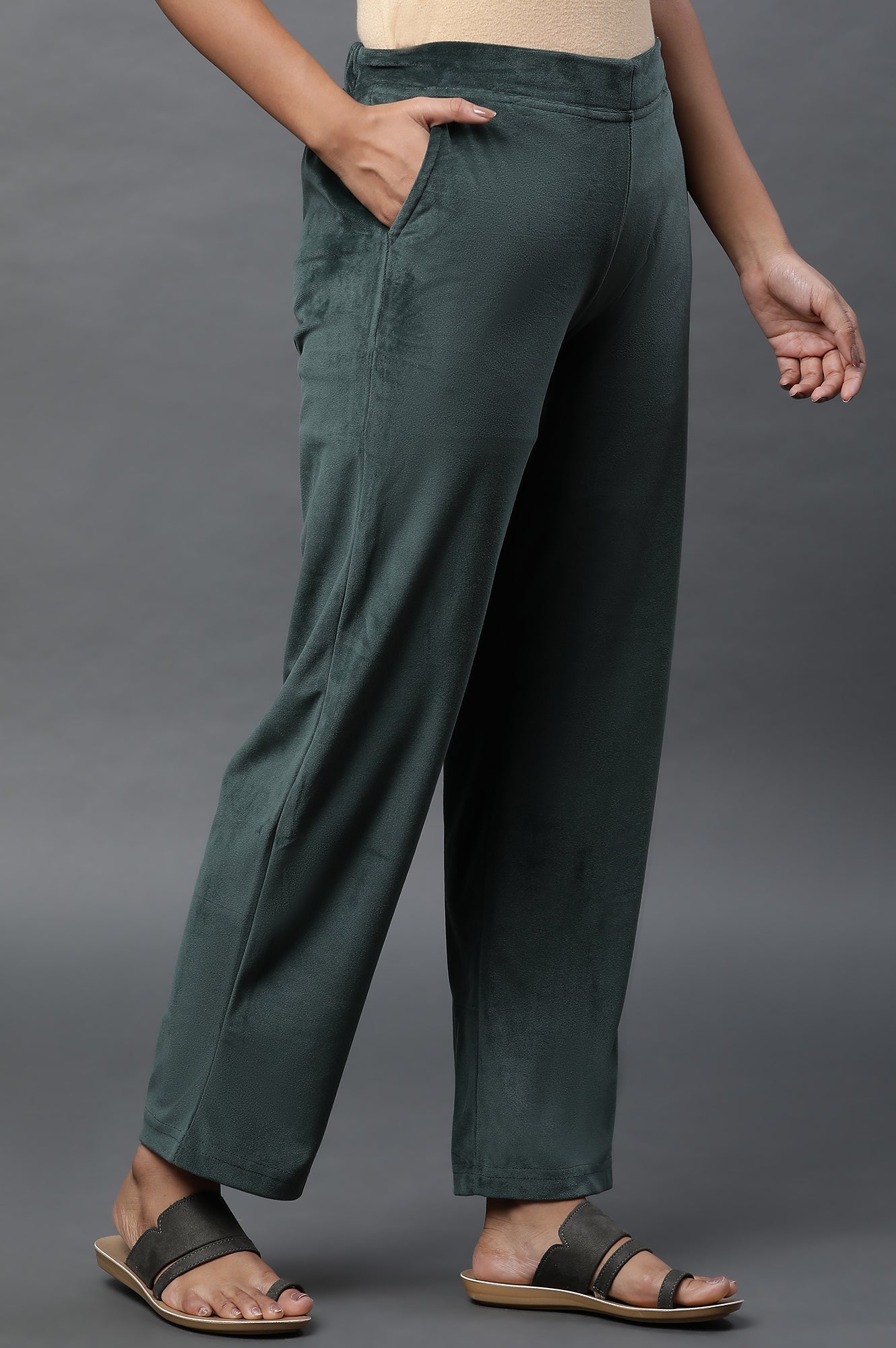 Green Solid Straight Fit Velvet Pants With Elasticated Waist