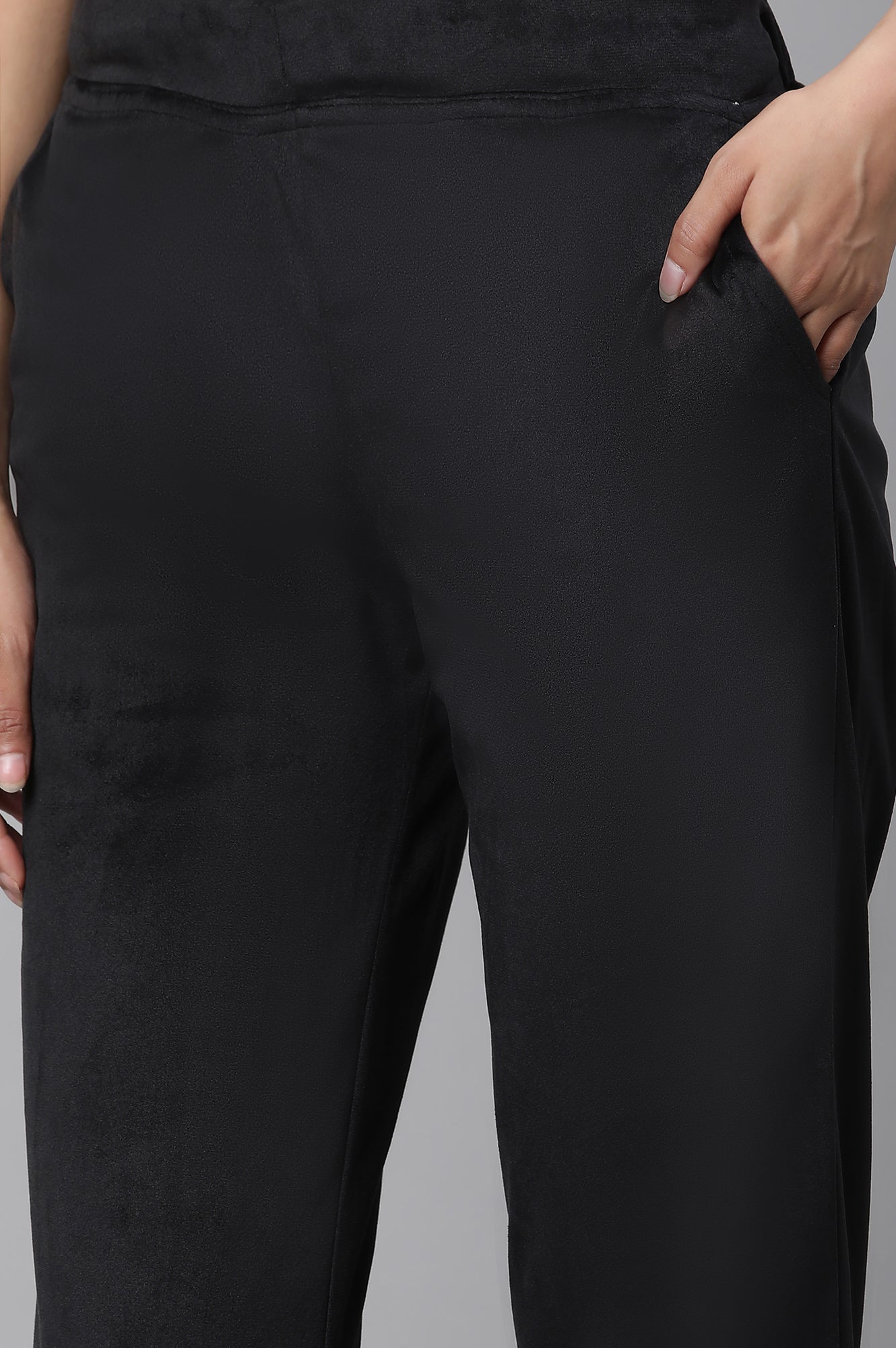 Black Solid Straight Fit Pants With Elasticated Waist