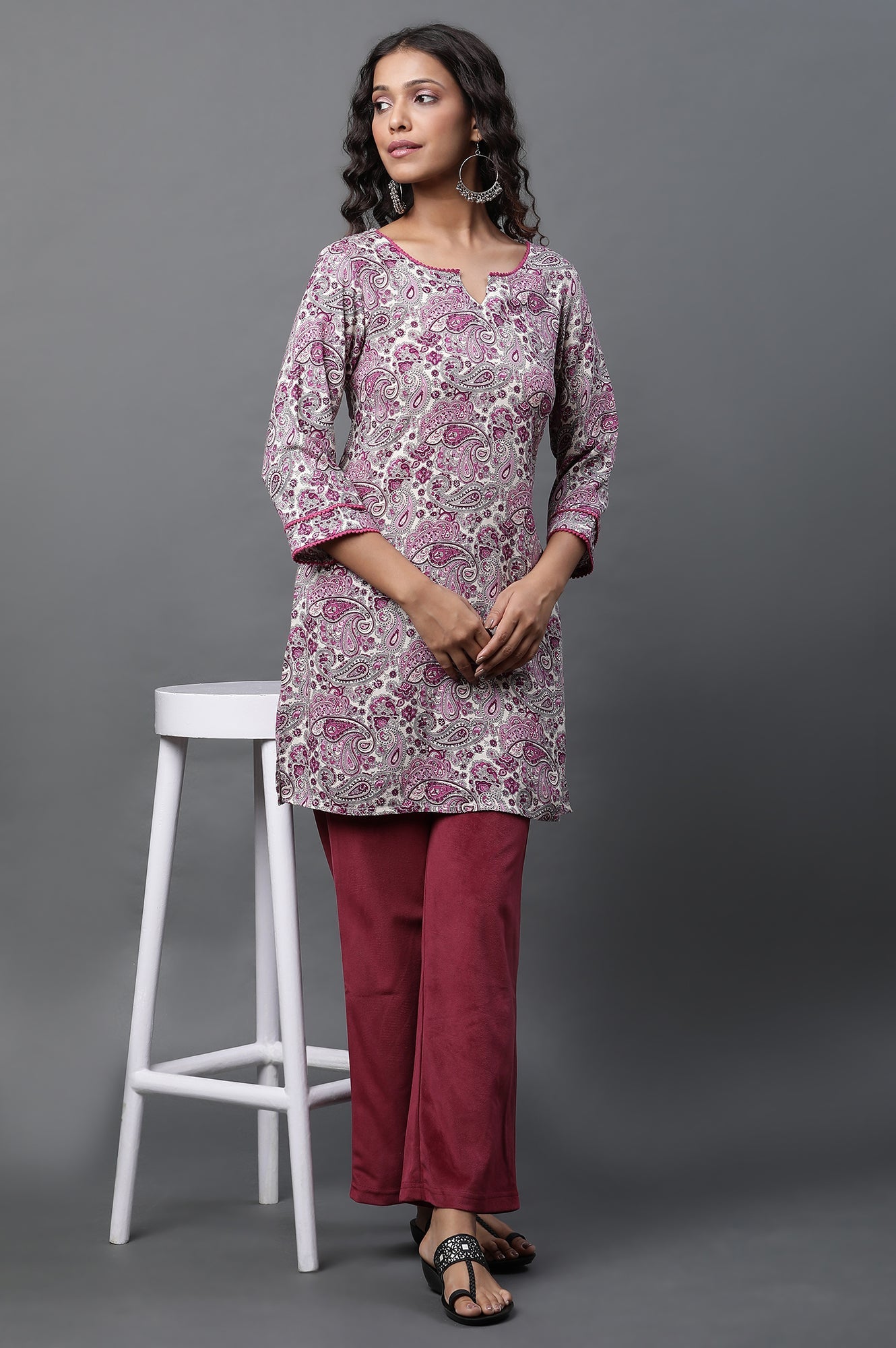 Maroon Solid Straight Fit Velvet Pants With Elasticated Waist