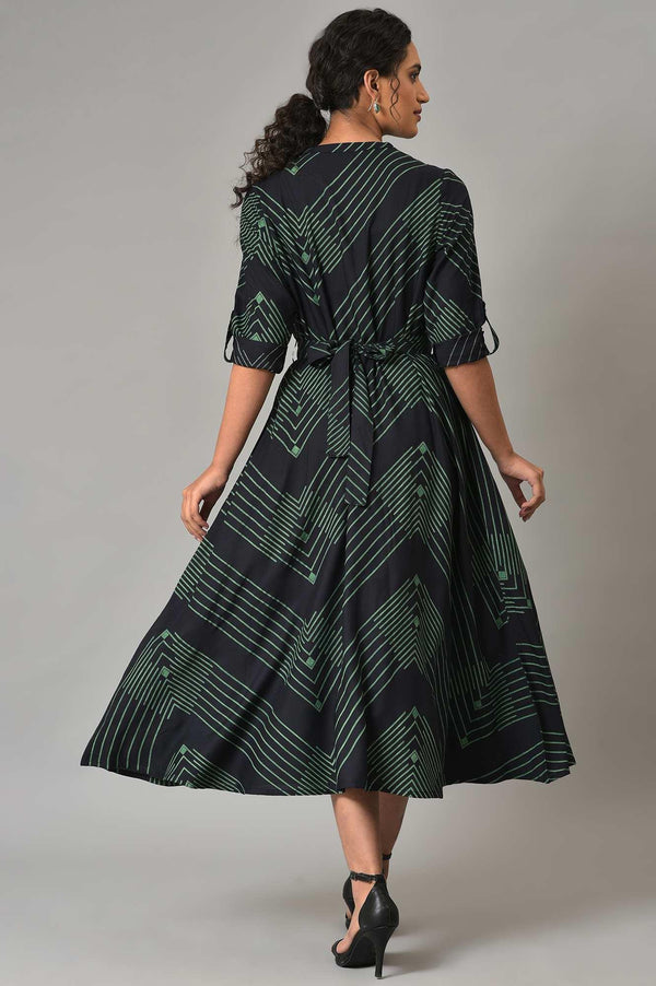 Plus Size Black Matrix Printed Circular Shirt Dress With Belt