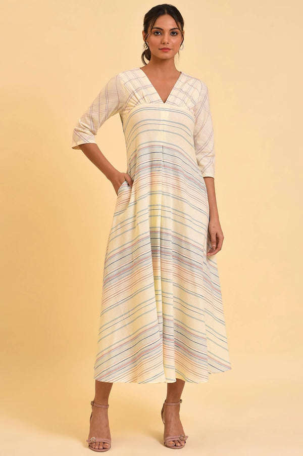 Ecru Summer Maxi Dress With Stylized Back