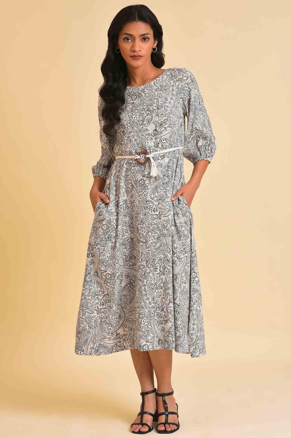 Ecru Printed Rayon Moss Dress With Belt - M