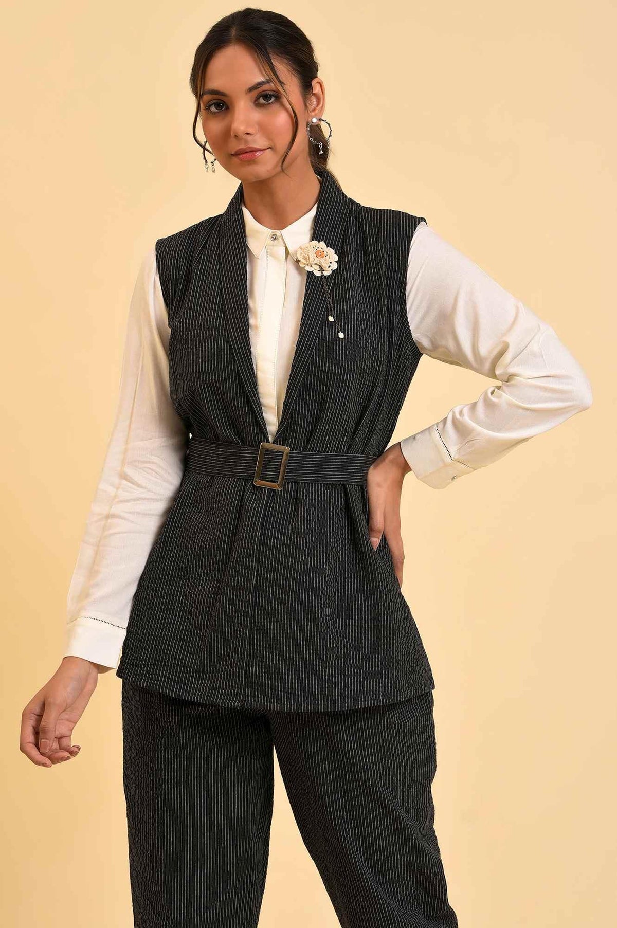 Black Yarn Dyed Western Sleeveless Jacket - XS