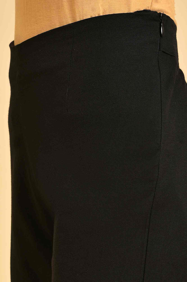 Black Solid Slim Pants