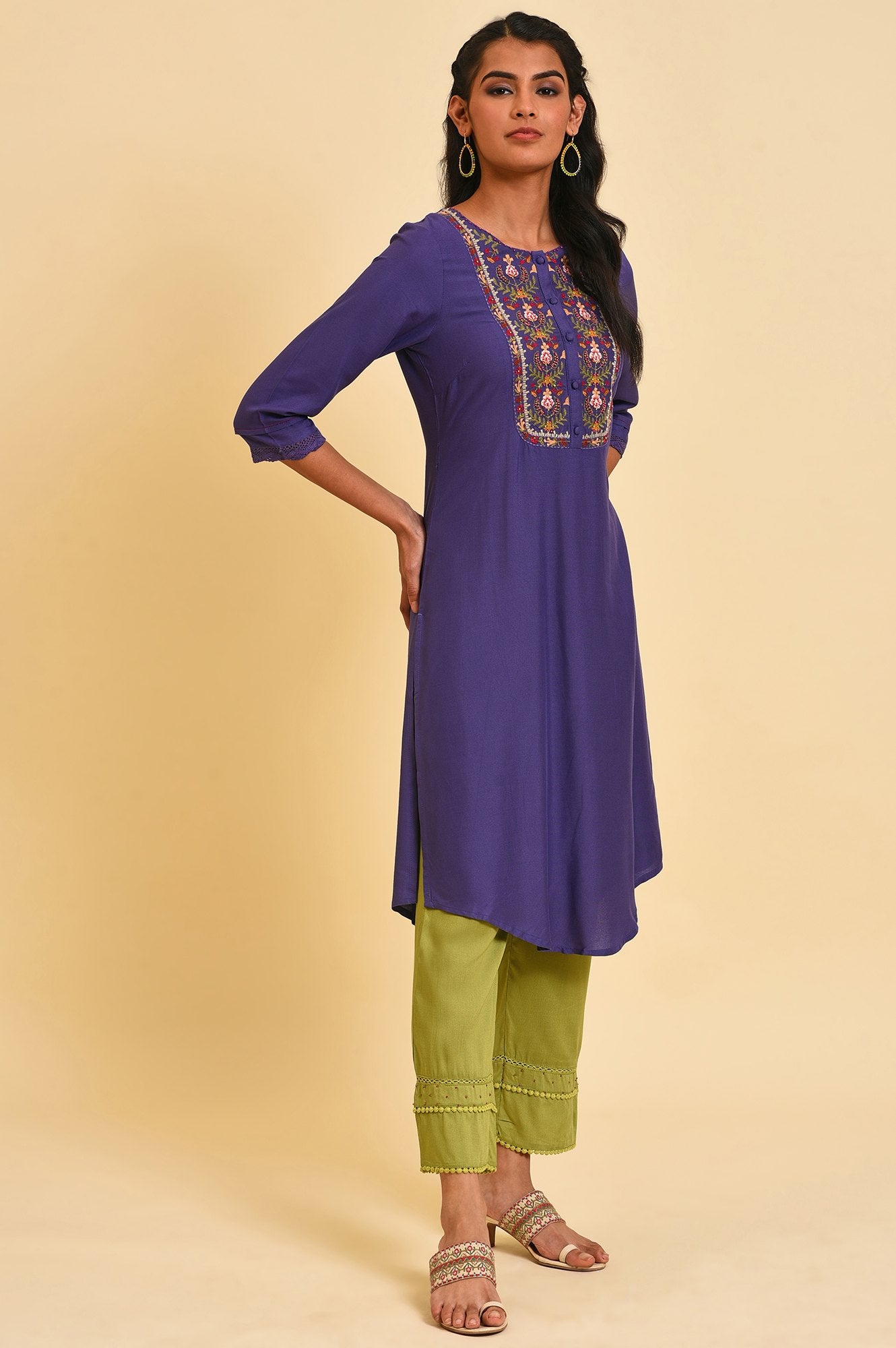 Purple Embroidered kurta Set
