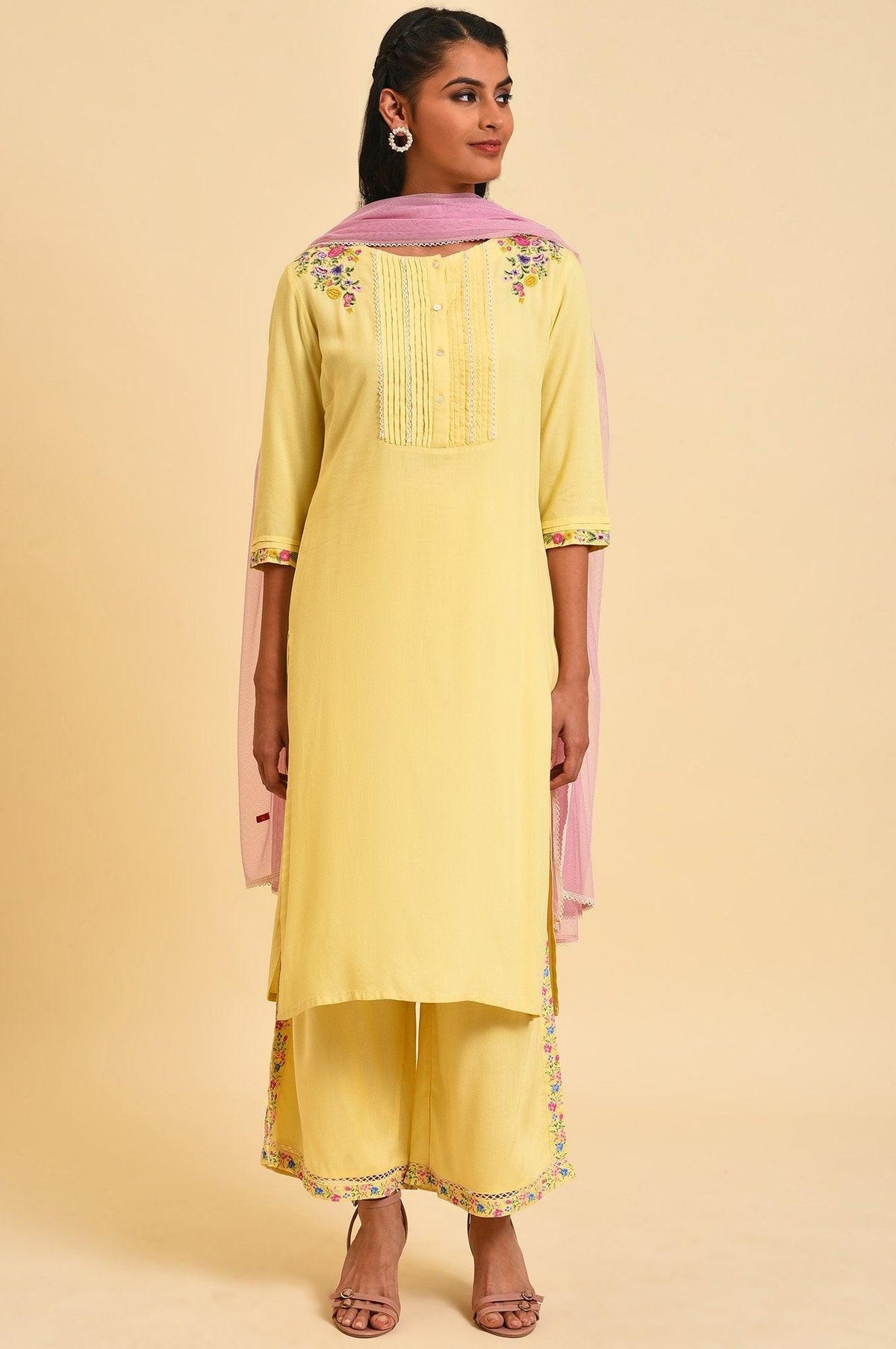 Light Yellow Embroidered kurta Set - XS