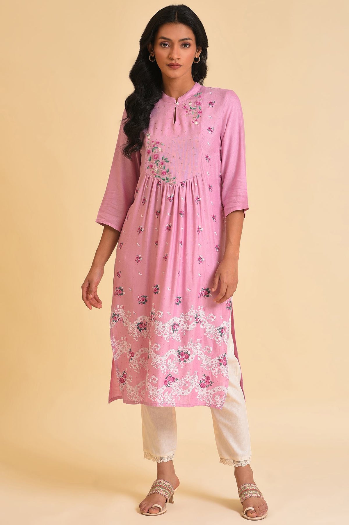 Ecru Embroidered kurta & Pants Set - XS