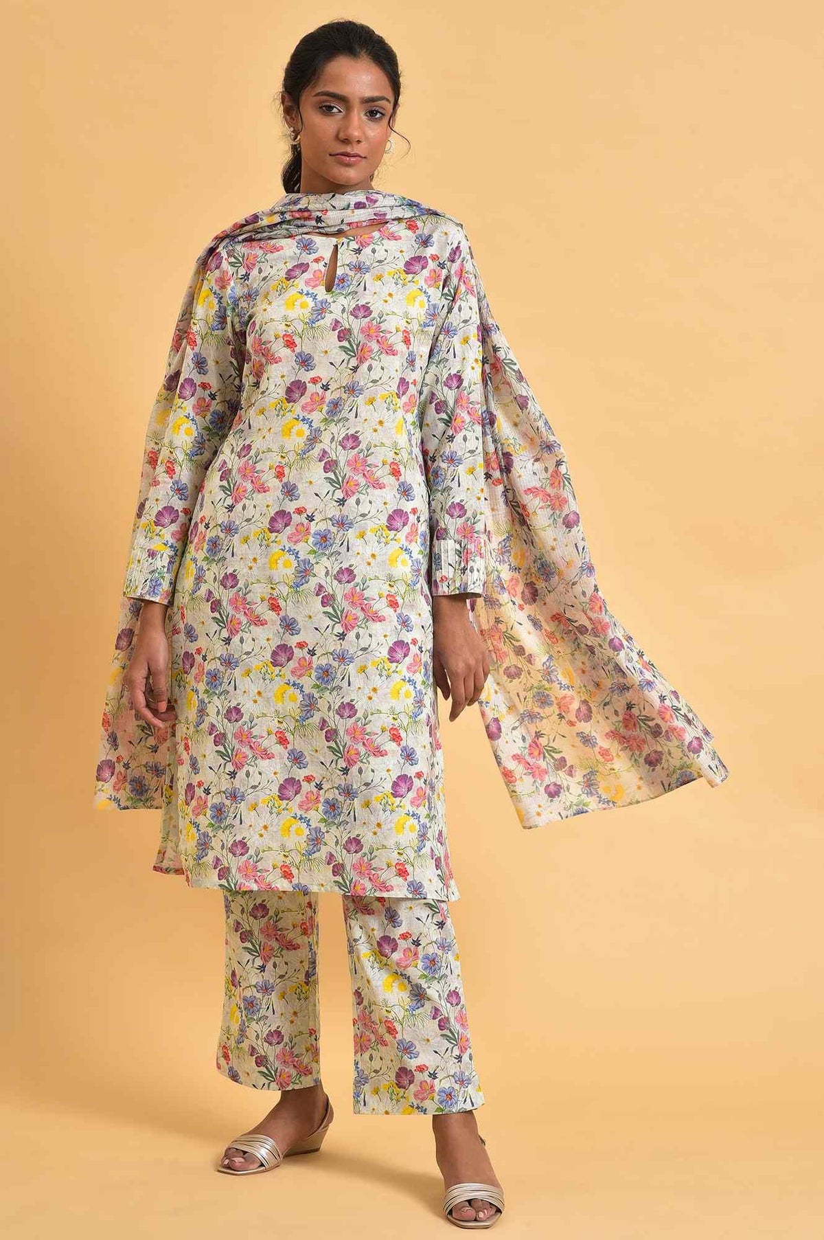 Ecru Floral Print-On-Print kurta Set - XS