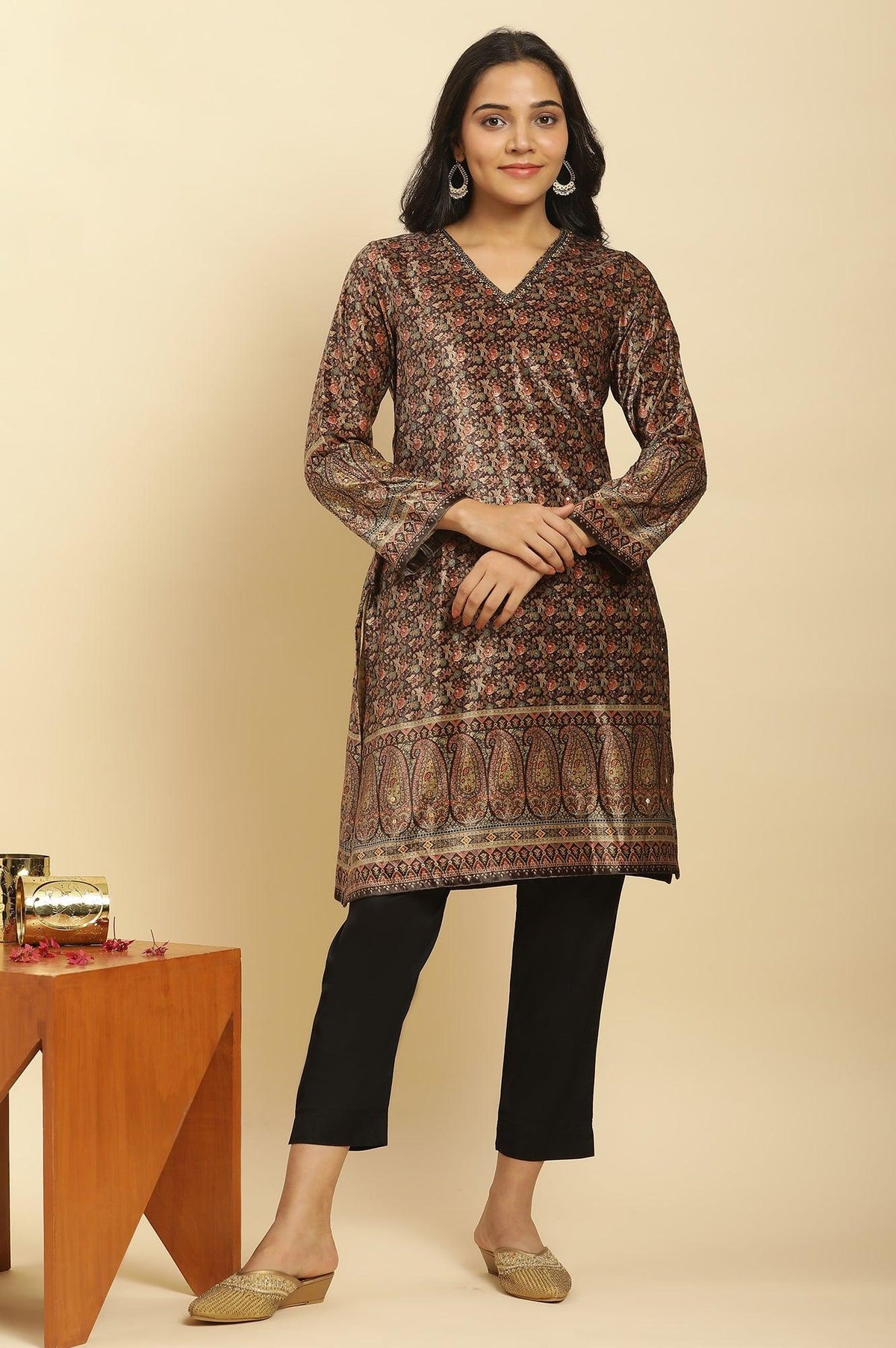 Black Velvet Printed And Embroidered Winter Kurta - 6