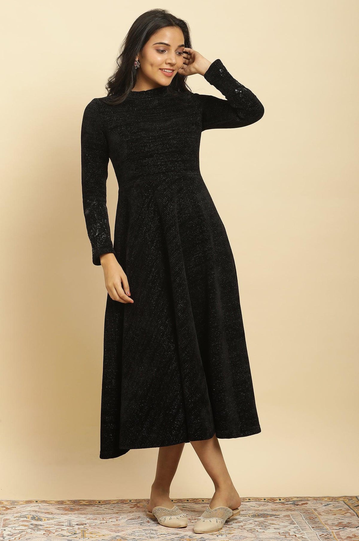 Black Knitted Circular Flared Winter Dress - 6
