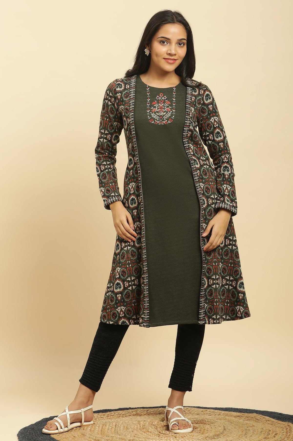Green Jacquard Placement Winter Kurta And Tights Set - XS