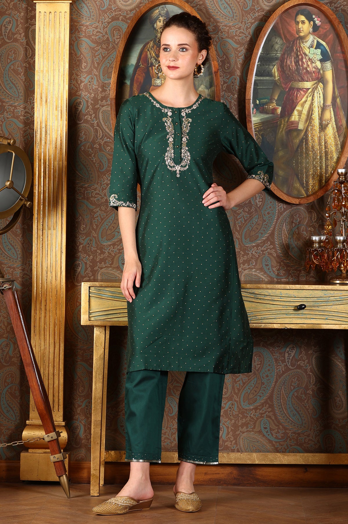 Bottle Green Glitter Printed Kurta With Embroidered Yoke - XS
