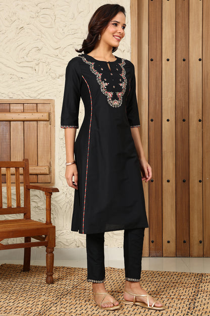 Black Solid Dori Embroidered Festive Straight Kurta
