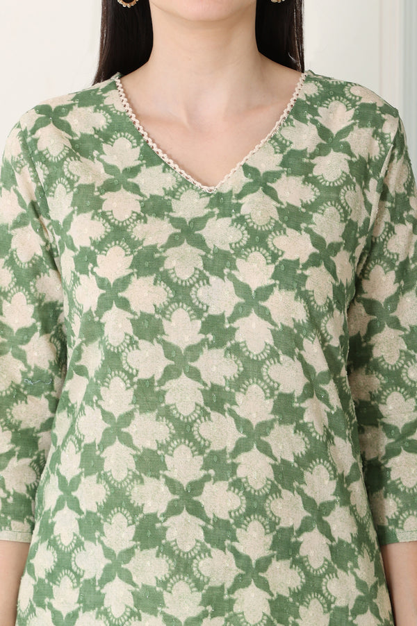Green Floral Printed Cotton Blend Textured Straight Kurta