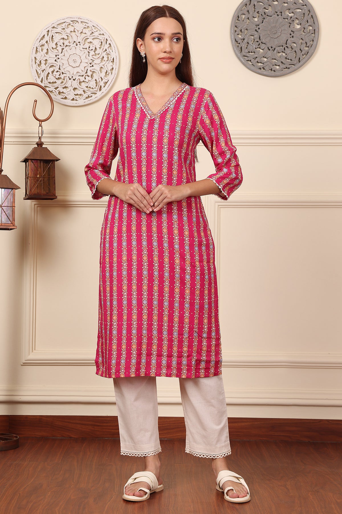 Fuchsia Pink Floral Printed V-Neck Rayon Kurta - XS