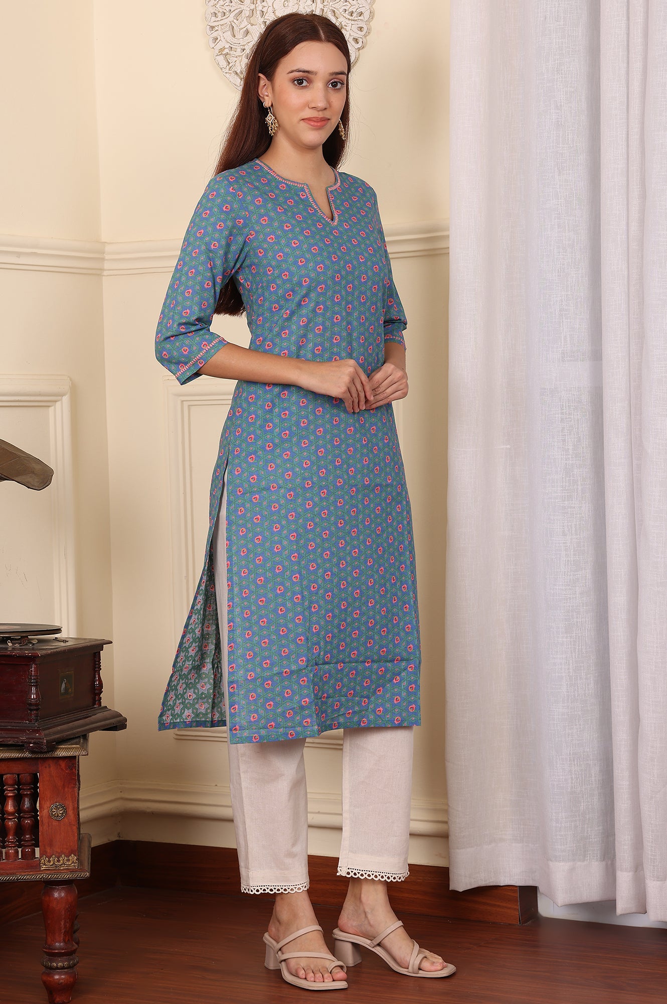 Blue Geometric Thread Work Straight Cotton Kurta