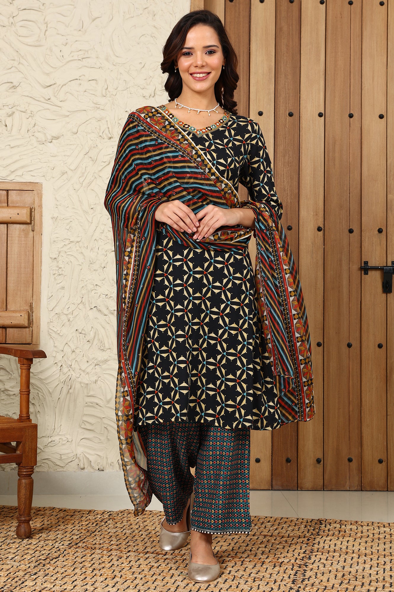 Teal Multi-Coloured Geometric Printed Parallel Pants With Printed Hemline