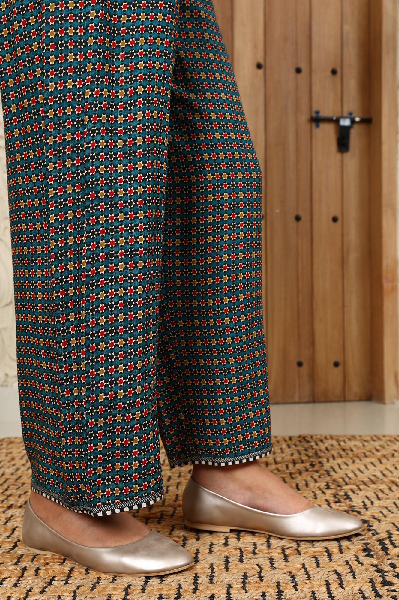 Teal Multi-Coloured Geometric Printed Parallel Pants With Printed Hemline