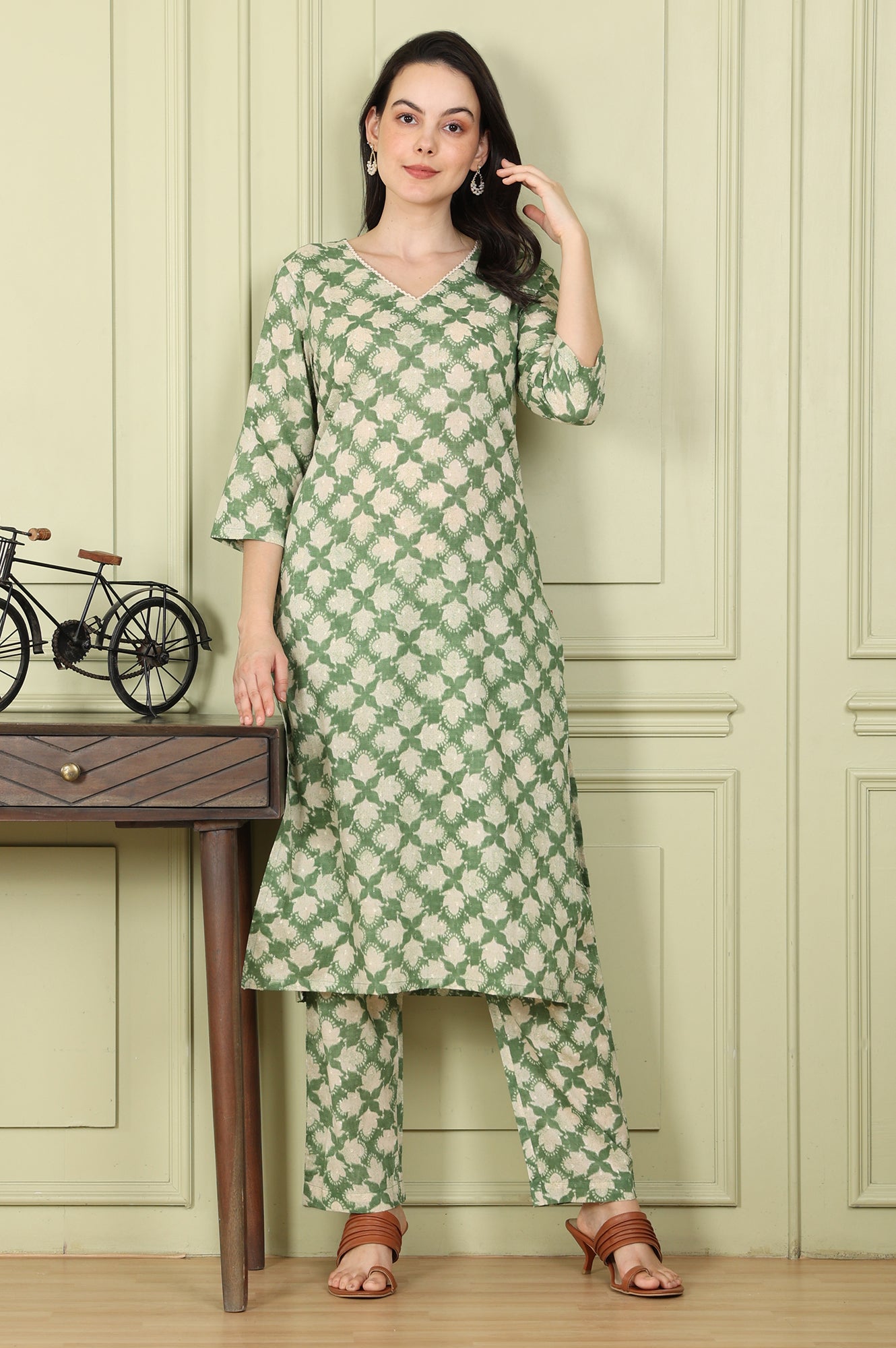 Olive Green Floral Printed Cotton Blend Straight Kurta And Pants Co-Ord Set - wforwoman