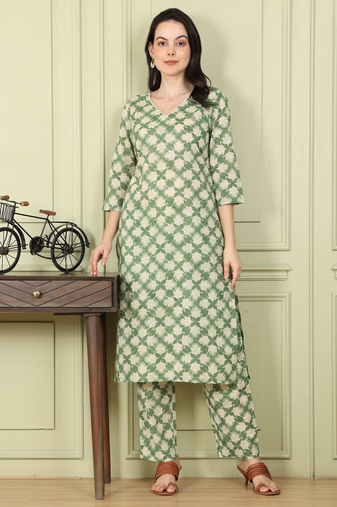 Olive Green Floral Printed Cotton Blend Straight Kurta And Pants Co-Ord Set - wforwoman