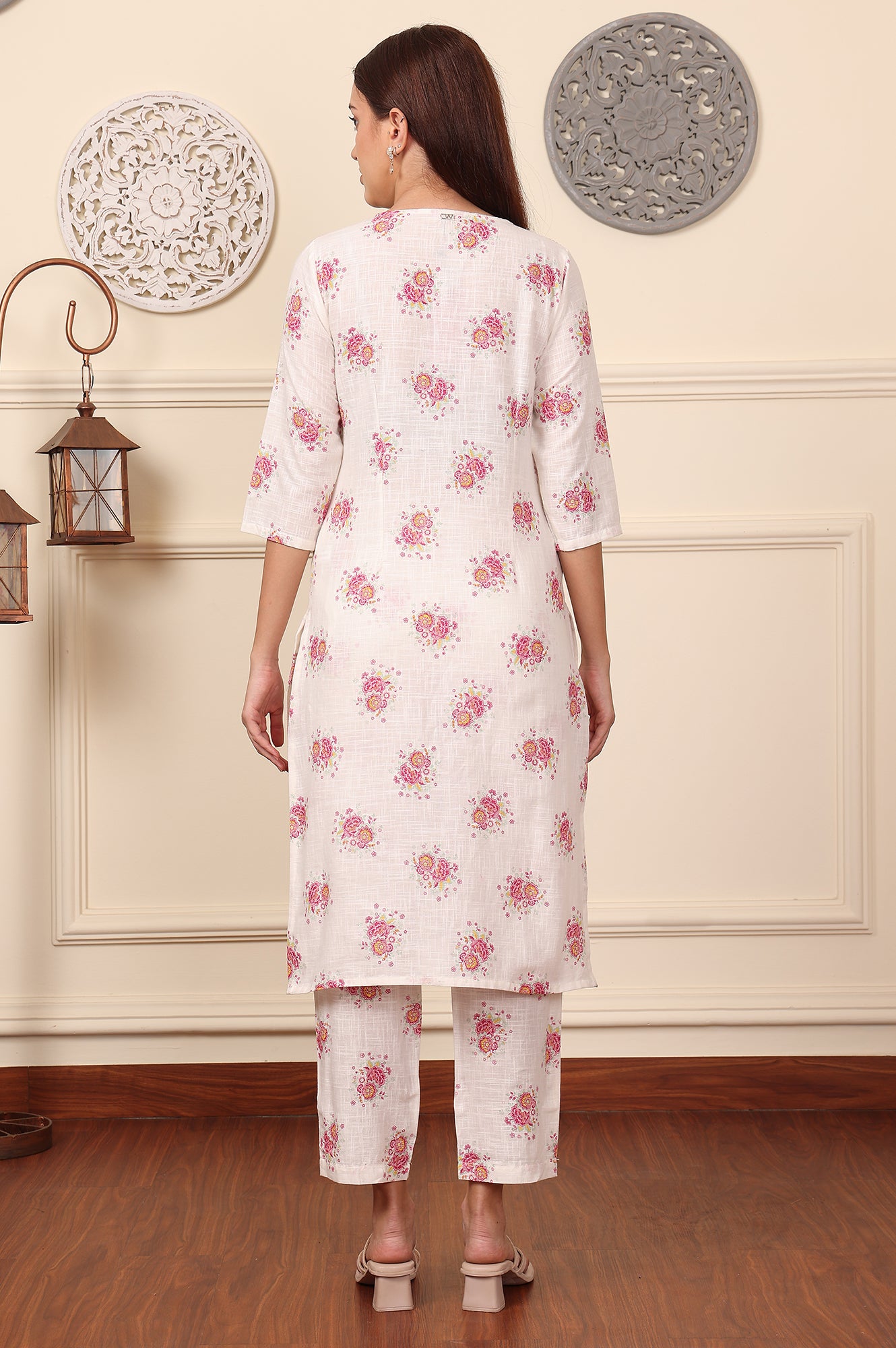 White Floral Printed A-Line Pure Cotton Kurta And Pants Co-Ord Set - wforwoman