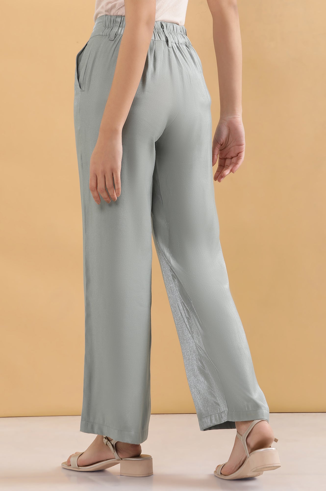 Grey Solid Straight Fit Woven Pants With Elasticated Back