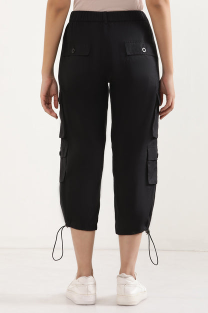 Black Solid Straight Fit Cotton Cropped Pants With Drawstring