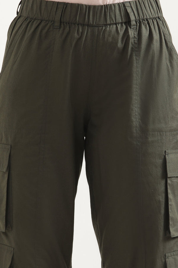 Elleven Women's Muted Sage Green Solid Straight Fit Cotton Cropped Pants With Drawstring