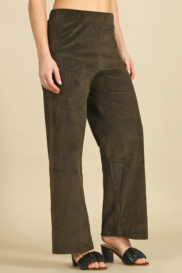 Dark Green Solid Straight Fit Cotton Pants