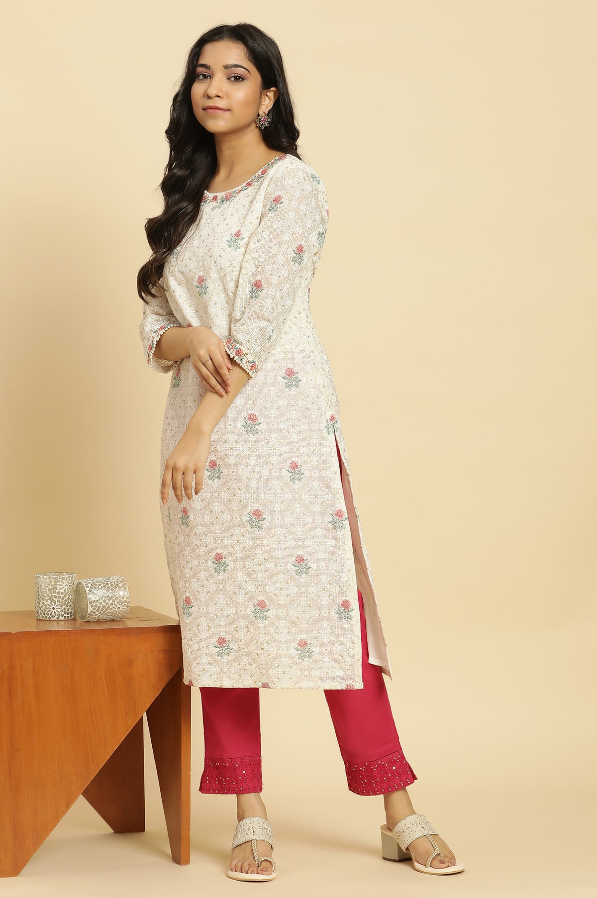 Ecru Floral Printed And Embroidered Festive Kurta - S