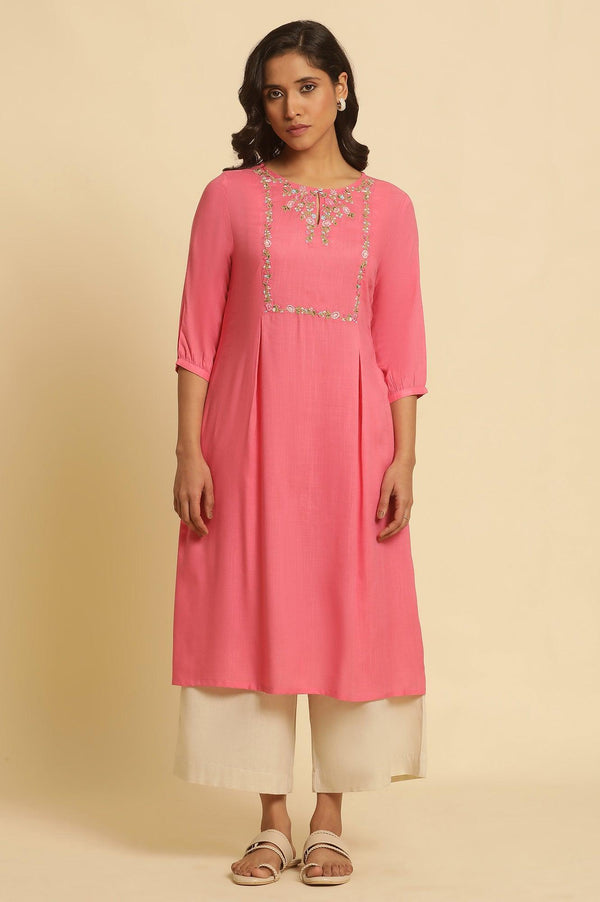 Pink A-Line Kurta With Thread Embroidery