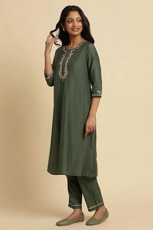 Green Metallic Embroidered Kurta And Pants Set