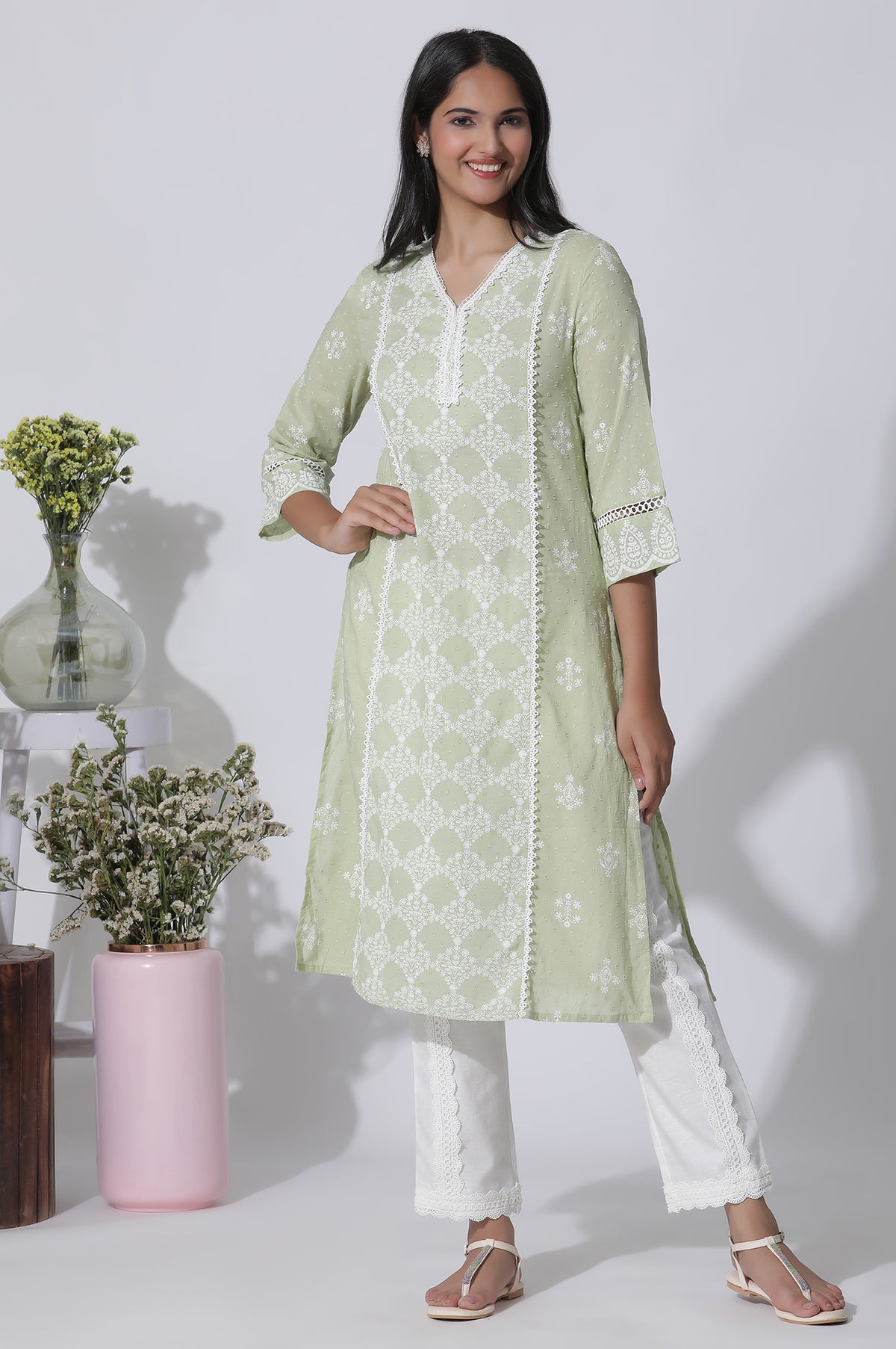 Light Green Printed Cotton Kurta with Lace Detailing - M