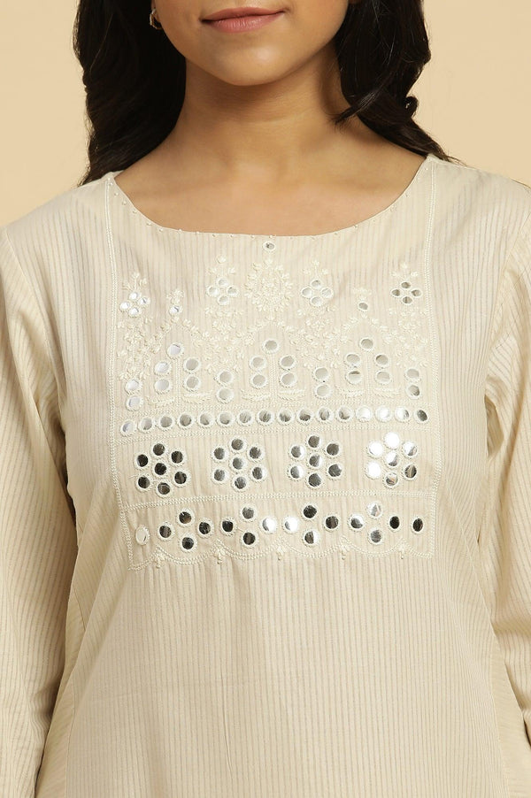 Off-White Cotton Kurta With Mirror Work