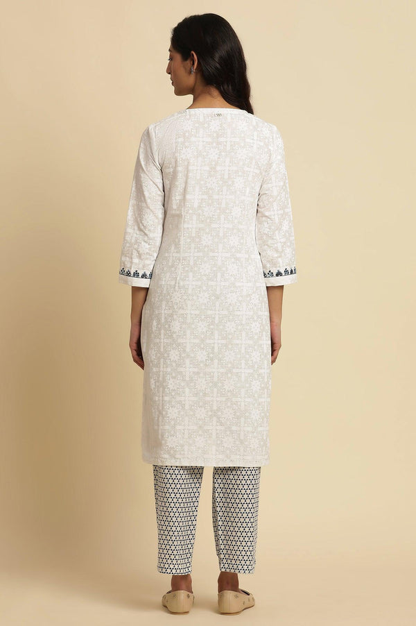 White Cotton Kurta With Embroidered Neck