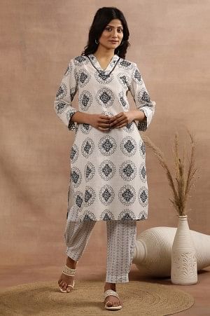 Off-White Geometric Printed V-Neck Kurta - XS