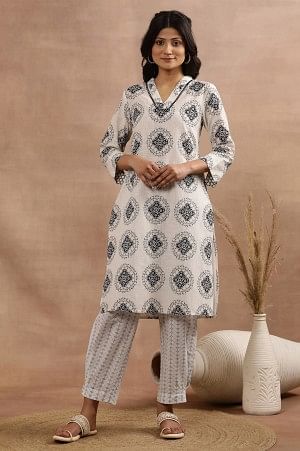 Off-White Geometric Printed V-Neck Kurta