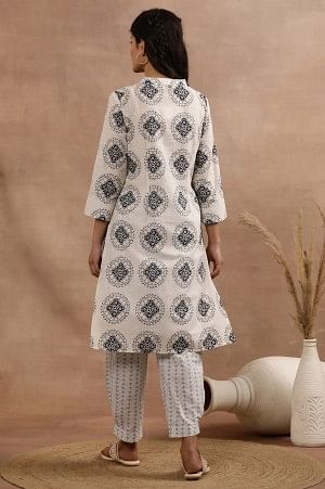 Off-White Geometric Printed V-Neck Kurta